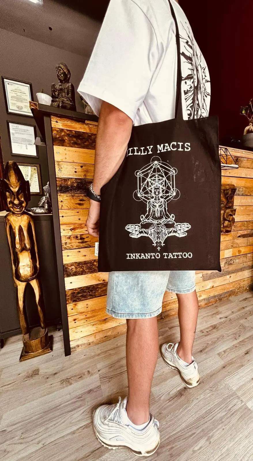 Merch 3